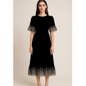Pomander Place Black Velvet Lillith Dress Lace Maxi Size Medium NEW